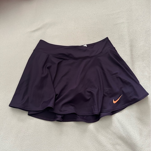 Small Dark purple Nike skirt - Picture 1 of 4